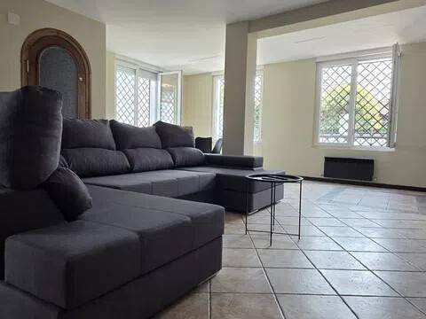 Casa de 345 m² en Gijón