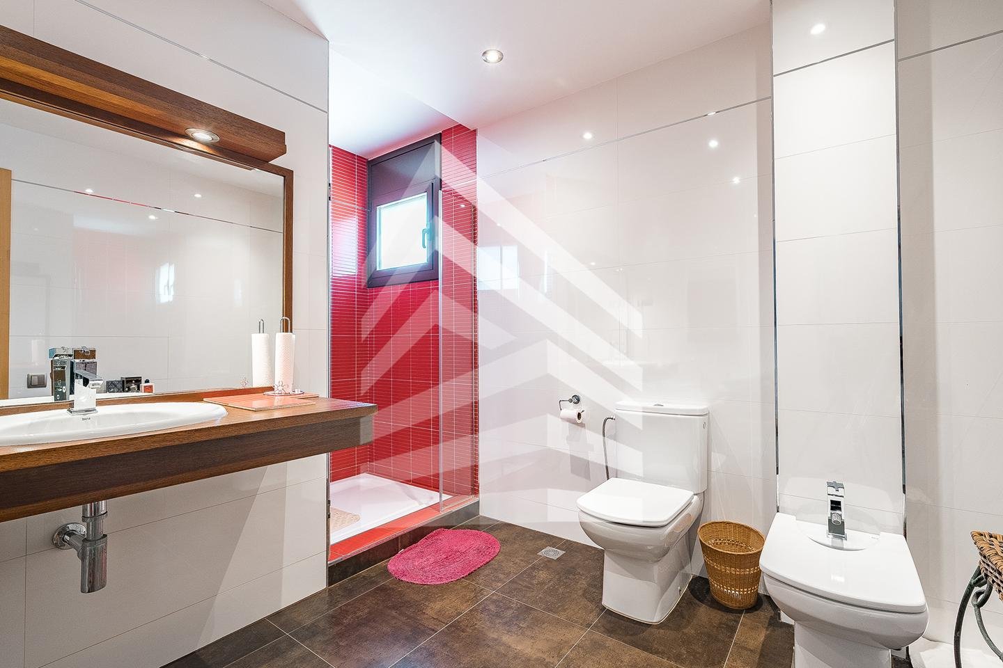 Haus 228 m² in Sant Just Desvern