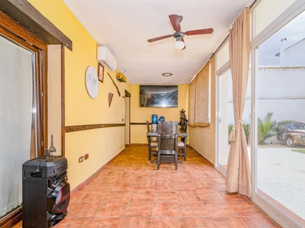 Casa de 350 m² en Las Gabias