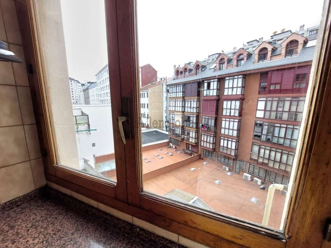 Piso de 99 m² en Oviedo