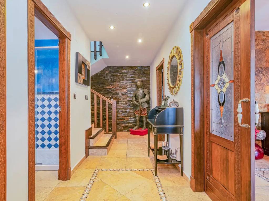 Casa de 350 m² en Las Gabias