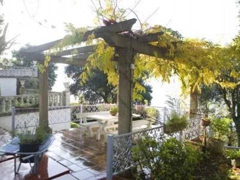 Casa de 300 m² en Redondela