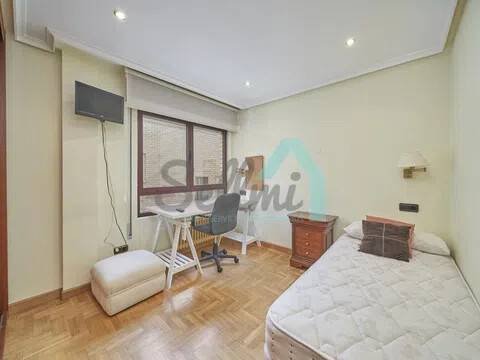 Wohnung 130 m² in Oviedo