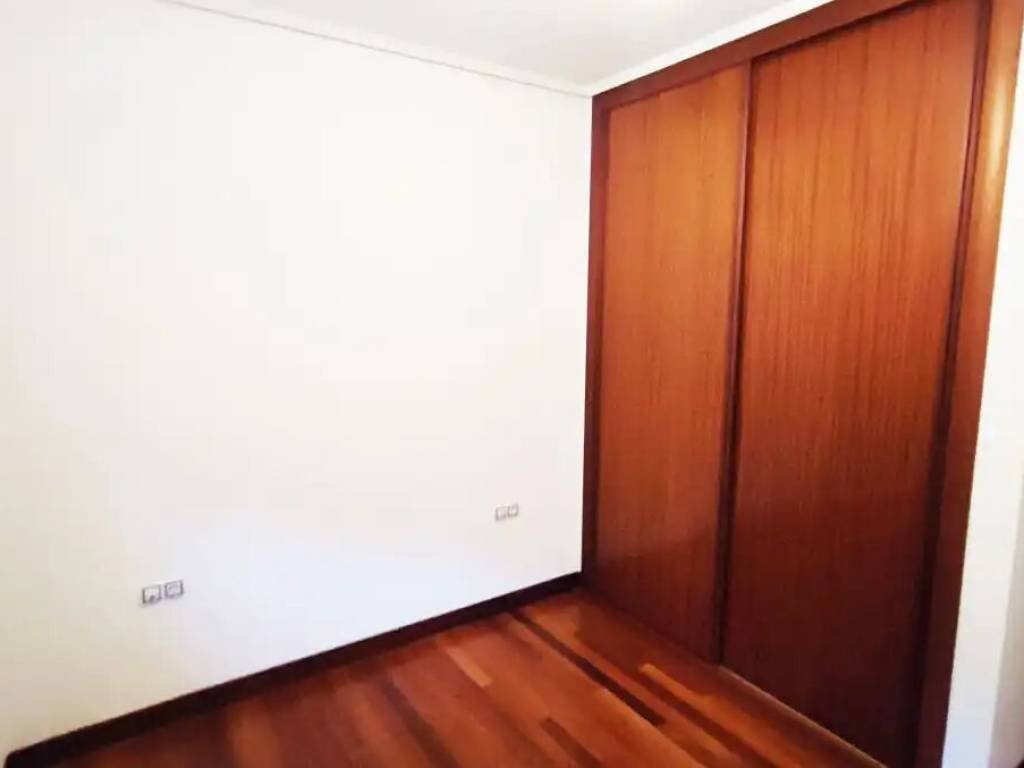 Casa de 180 m² en Escoriaza