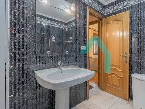 Wohnung 101 m² in Oviedo