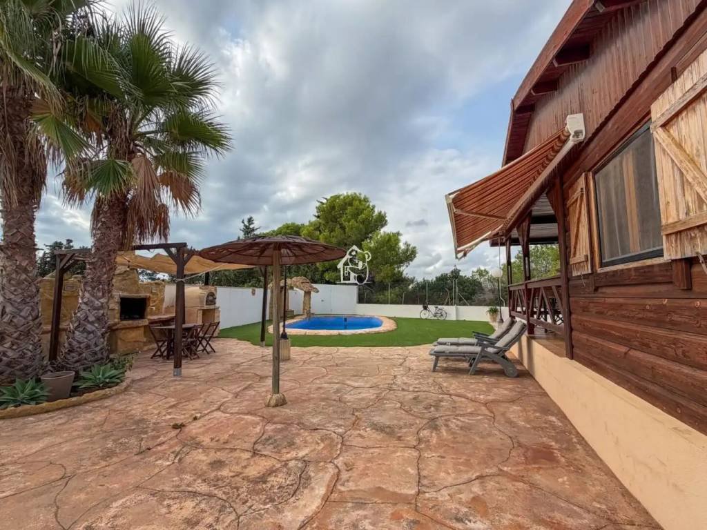 Casa de 80 m² a Oriola