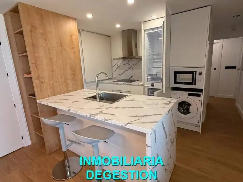 Piso de 85 m² en Linares
