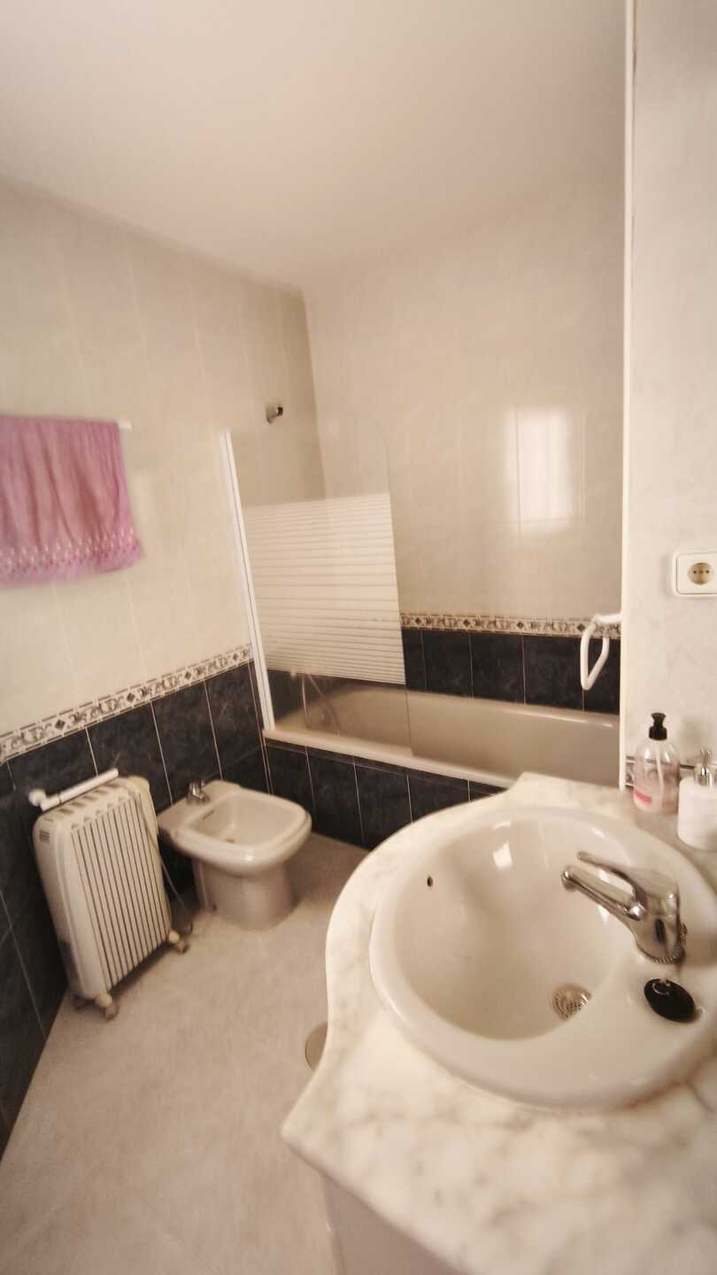 Piso de 85 m² en Almería