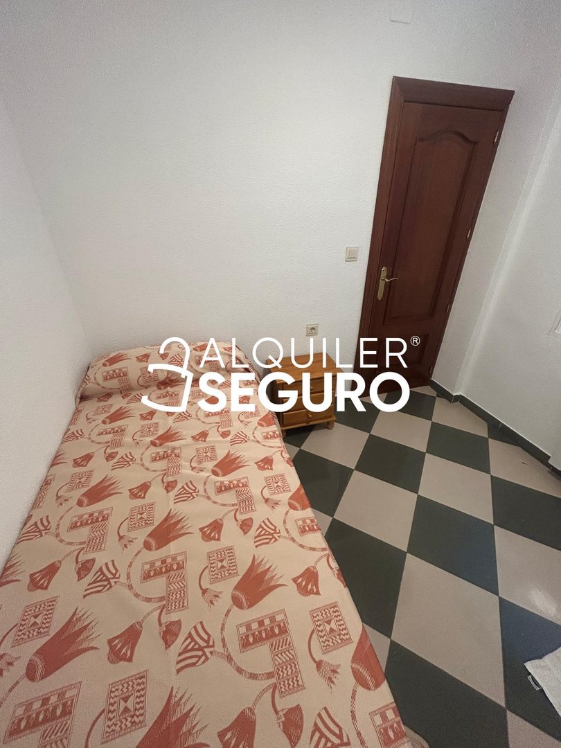 Piso de 100 m² en Granada