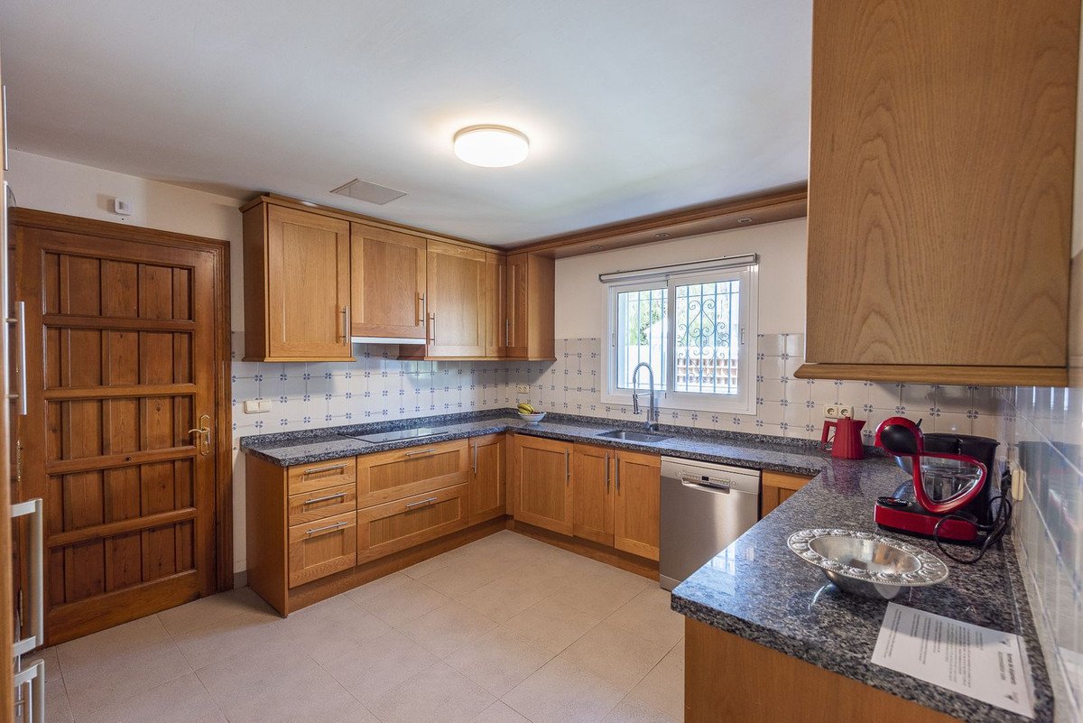 Casa de 319 m² en Estepona