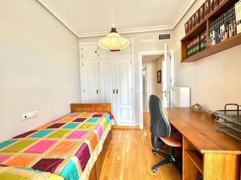 Piso de 90 m² en Sevilla