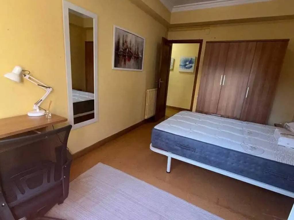 Piso de 95 m² en Ourense
