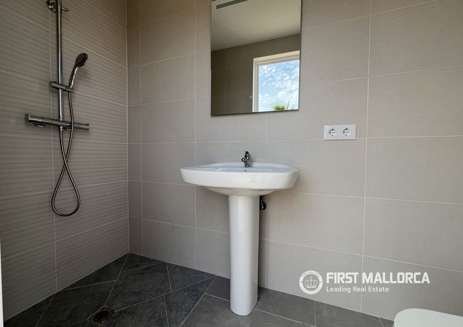 Pis de 280 m² a Lloret de Vistalegre
