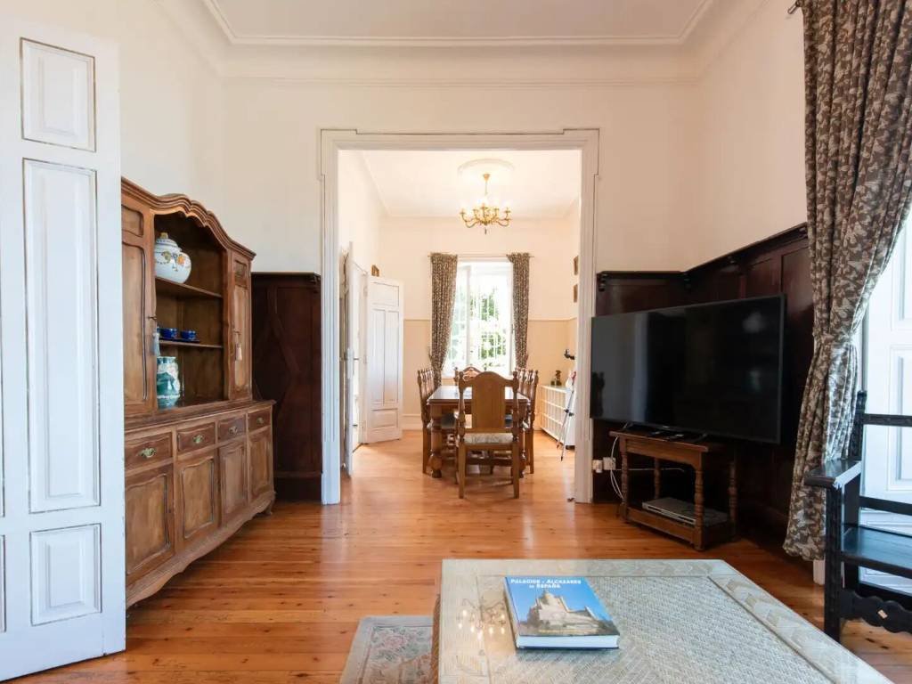 Casa de 400 m² en Redondela
