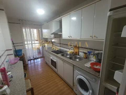 Piso de 90 m² en Cáceres