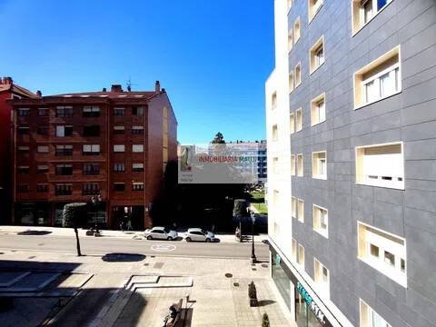 Pis de 94 m² a Oviedo