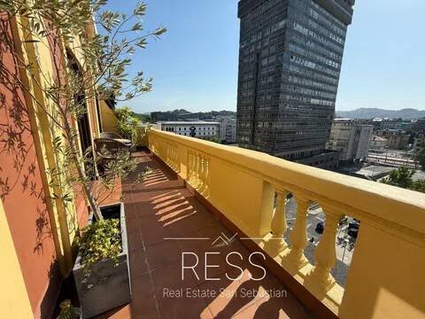 Piso de 90 m² en San Sebastián
