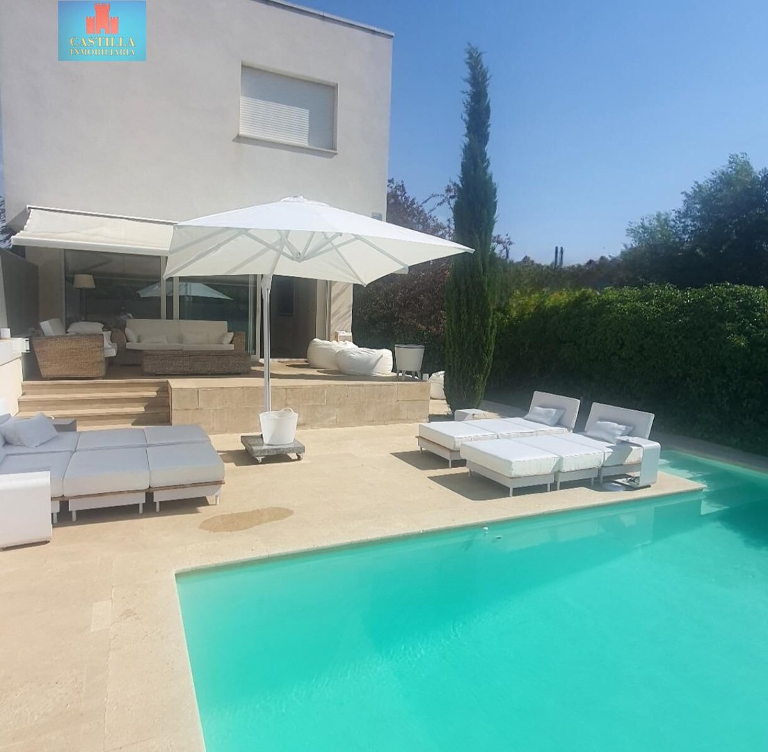 Casa de 265 m² en Ávila