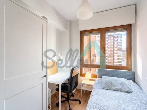 Piso de 85 m² en Oviedo