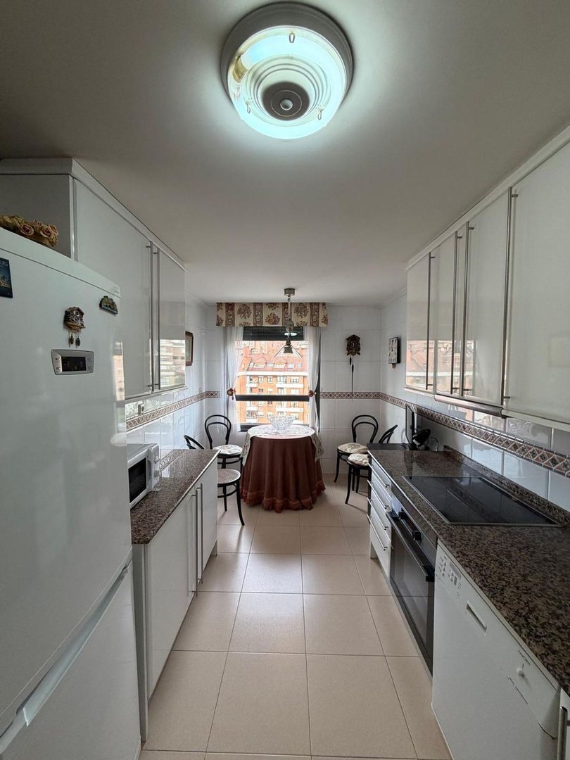 Piso de 120 m² en Oviedo