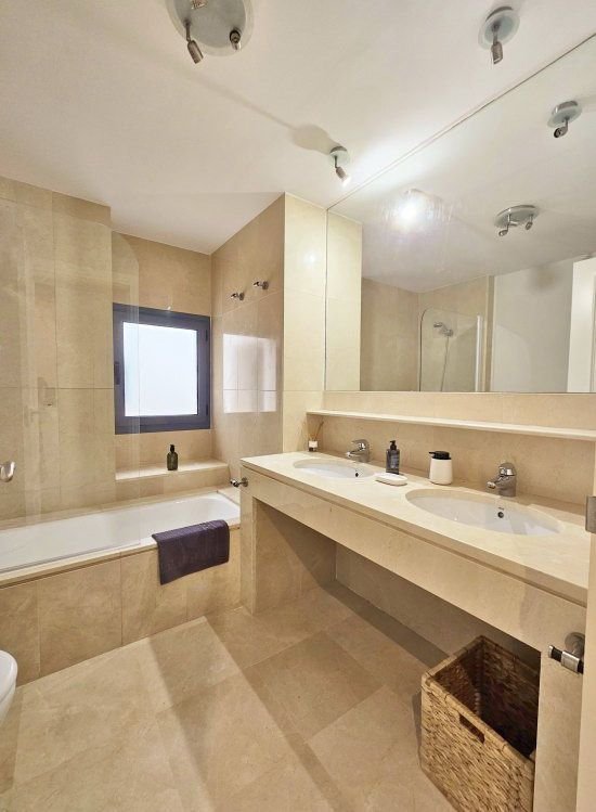 Wohnung 131 m² in San Roque