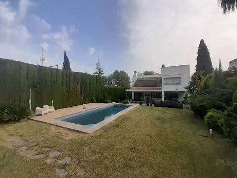 Haus 582 m² in Córdoba