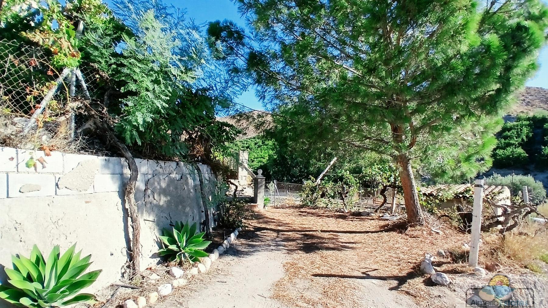 Casa de 100 m² en Cantoria