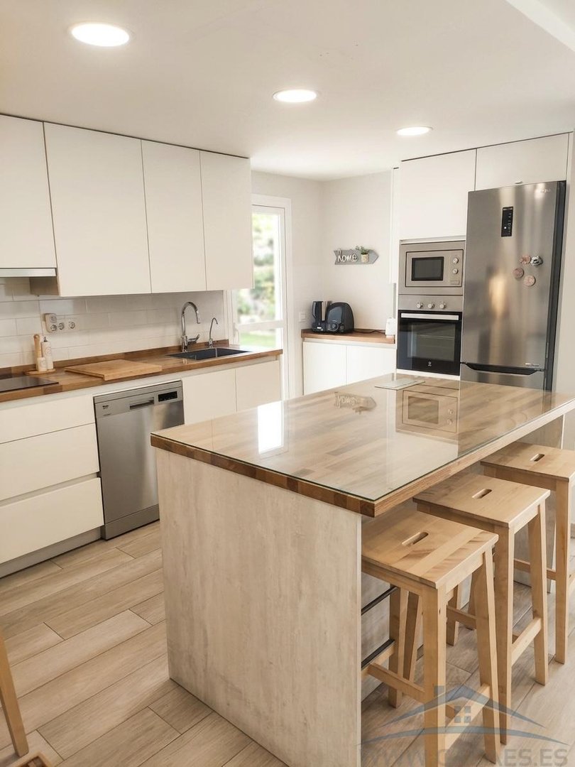 Piso de 150 m² en Roquetas de Mar