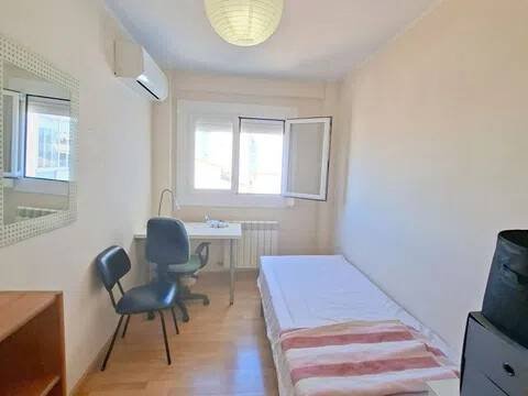 Piso de 90 m² en Zaragoza