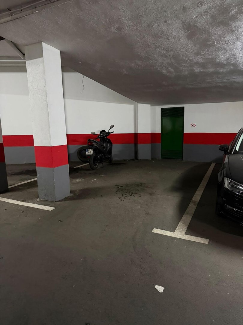 Piso de 200 m² en Granada
