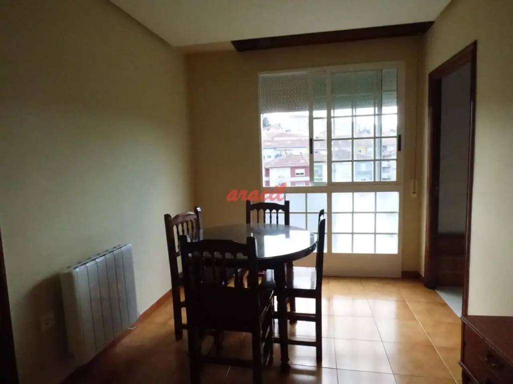 Piso de 93 m² en Ourense