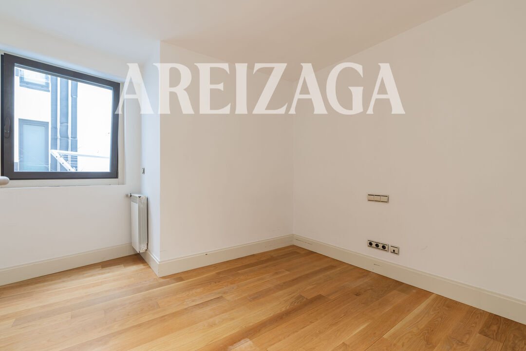Piso de 85 m² en San Sebastián