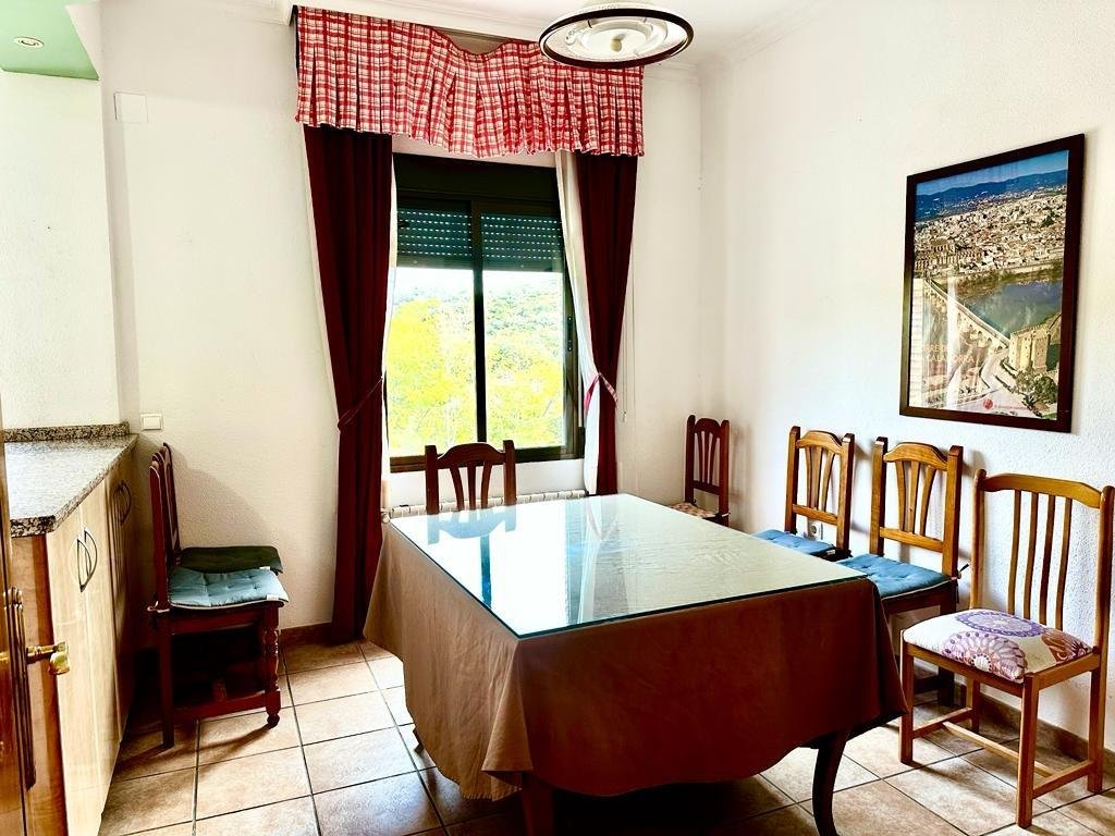 Pis de 220 m² a Còrdova