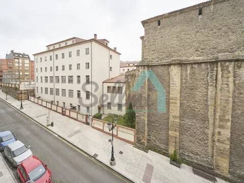 Pis de 82 m² a Oviedo