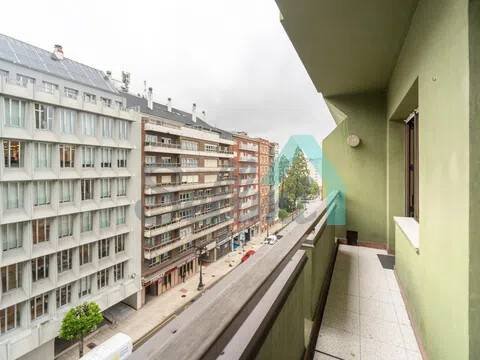 Piso de 107 m² en Oviedo