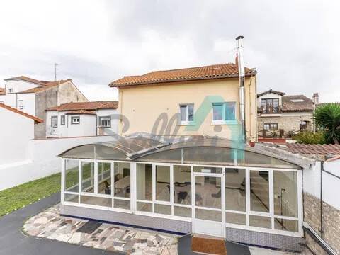 Casa de 345 m² en Gijón