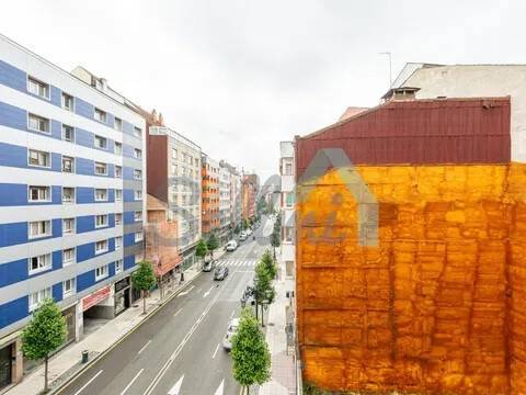 Piso de 64 m² en Oviedo