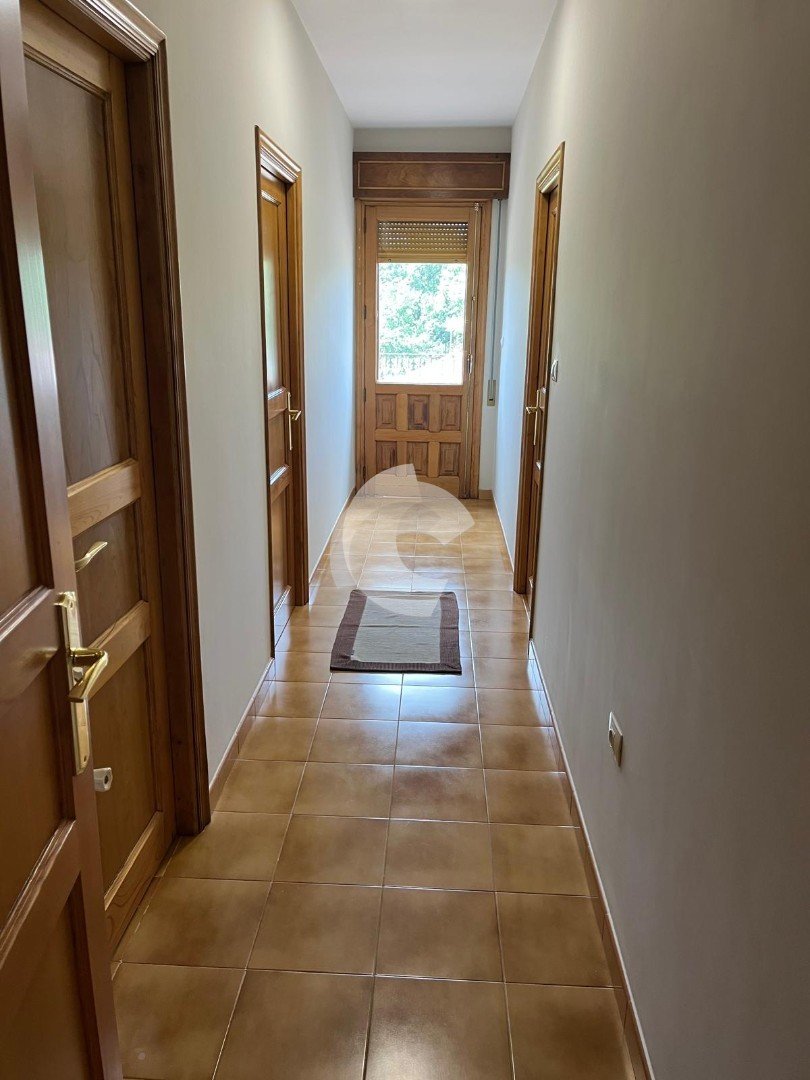 Casa de 300 m² en Ourense