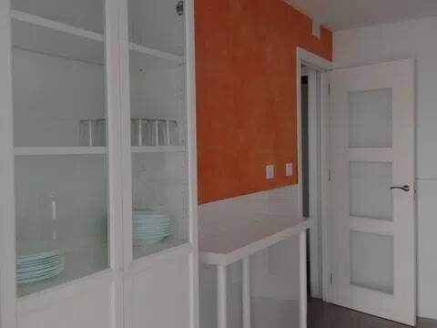 Кімната 95 м², Севільі