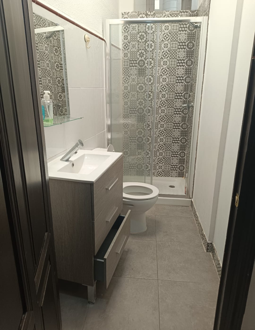 Habitación 320 m², Granada