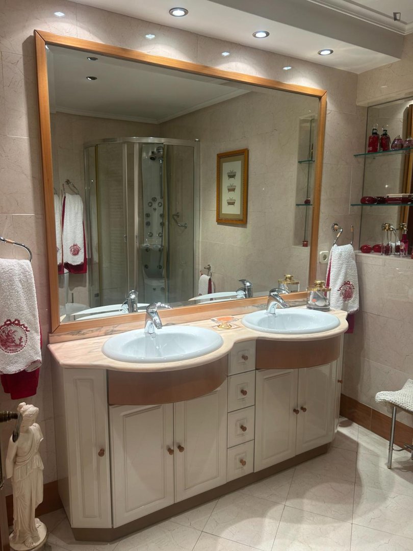 Habitación en alquiler, Villa del Prado