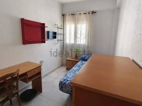 Piso de 80 m² en Almería