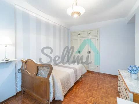 Piso de 107 m² en Oviedo