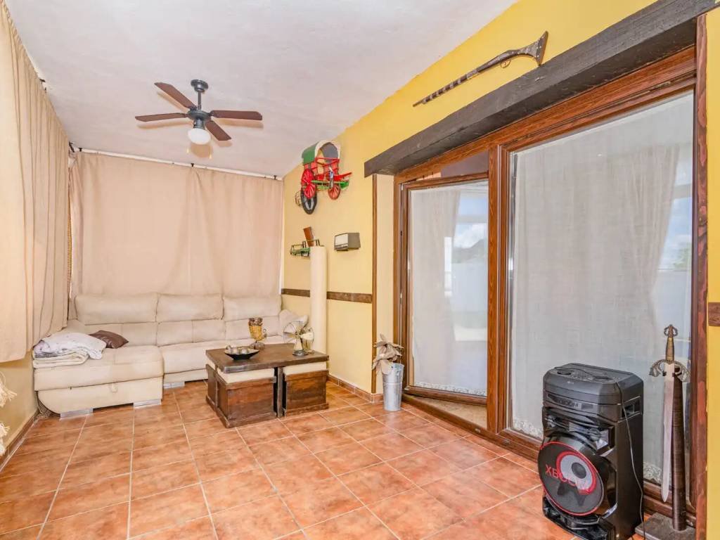 Casa de 350 m² en Las Gabias
