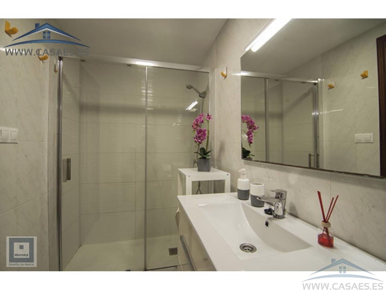 Piso de 90 m² en Almería