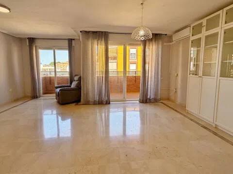 Piso de 154 m² en Almería