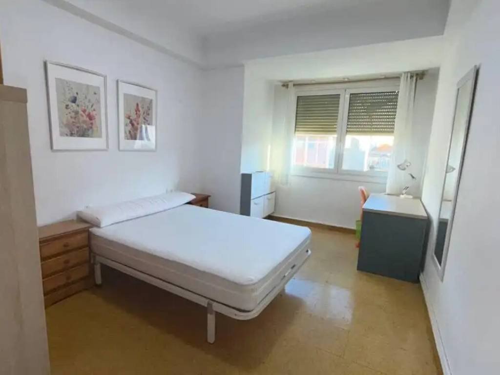 Piso de 95 m² en Ourense