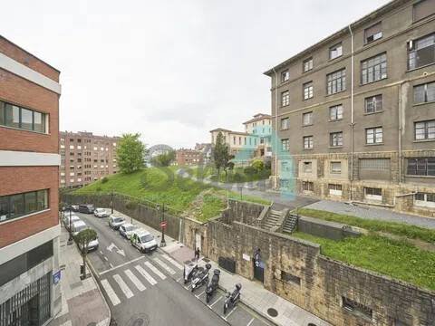 Piso de 106 m² en Oviedo