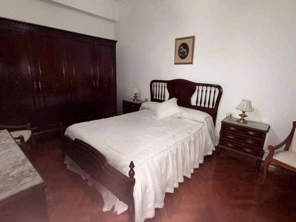 Piso de 80 m² en Ourense