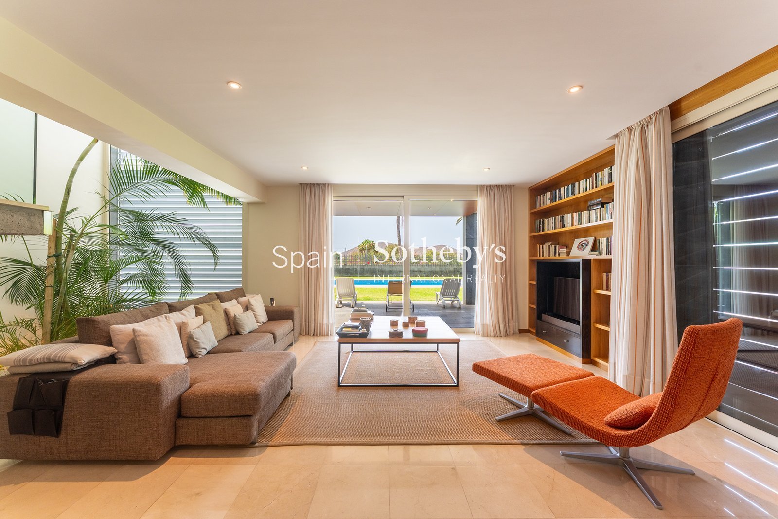 Casa de 742 m² en Arona